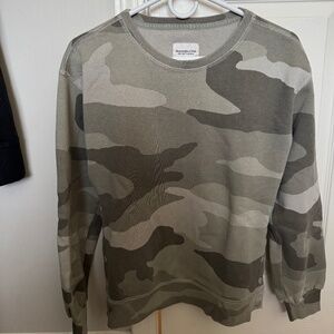 Abercrombie sweatshirt
